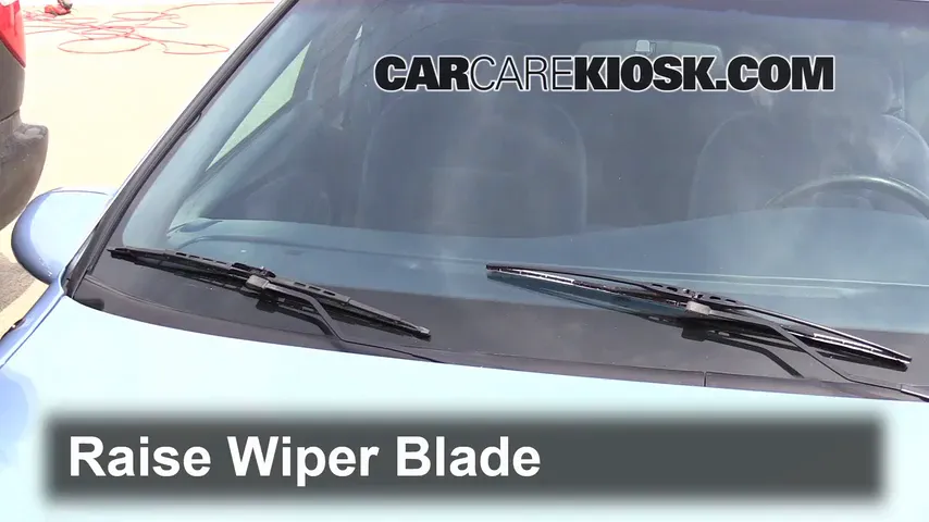 1997 Ford Thunderbird LX 4.6L V8 Windshield Wiper Blade (Front)